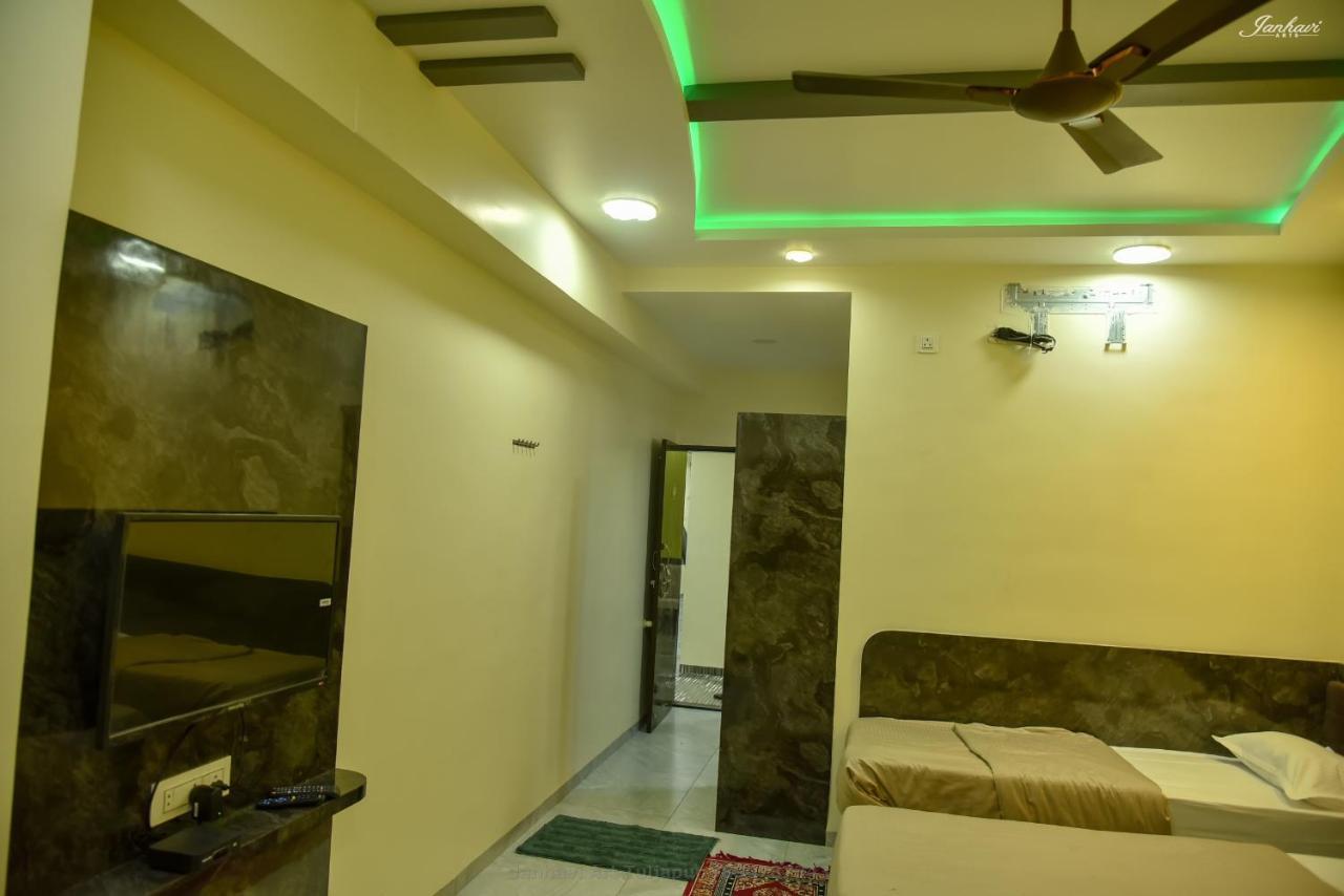 Pawan Executive Tuljapur Esterno foto