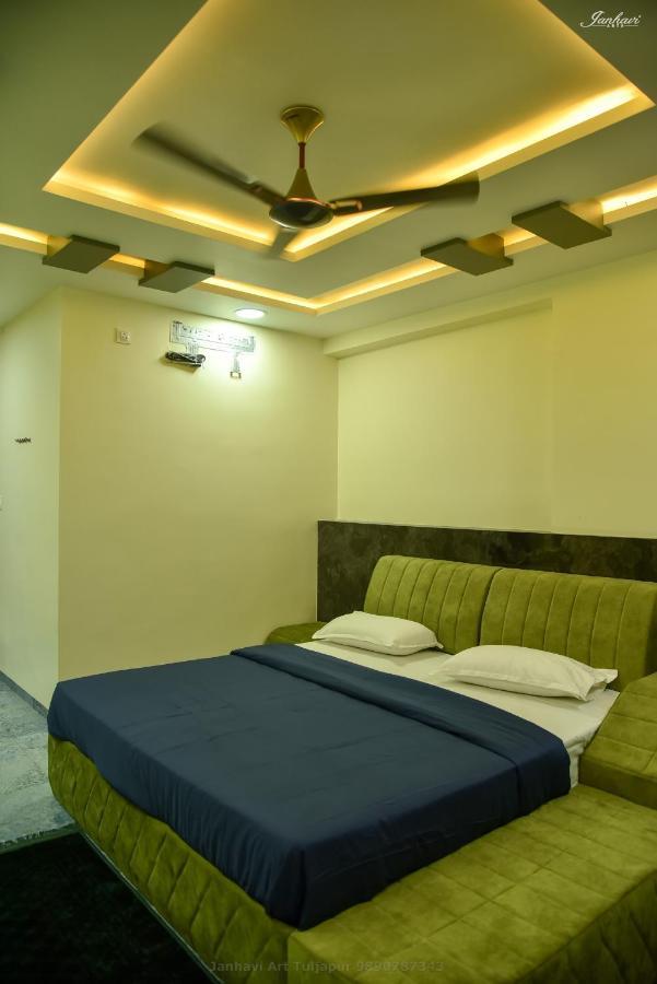 Pawan Executive Tuljapur Esterno foto